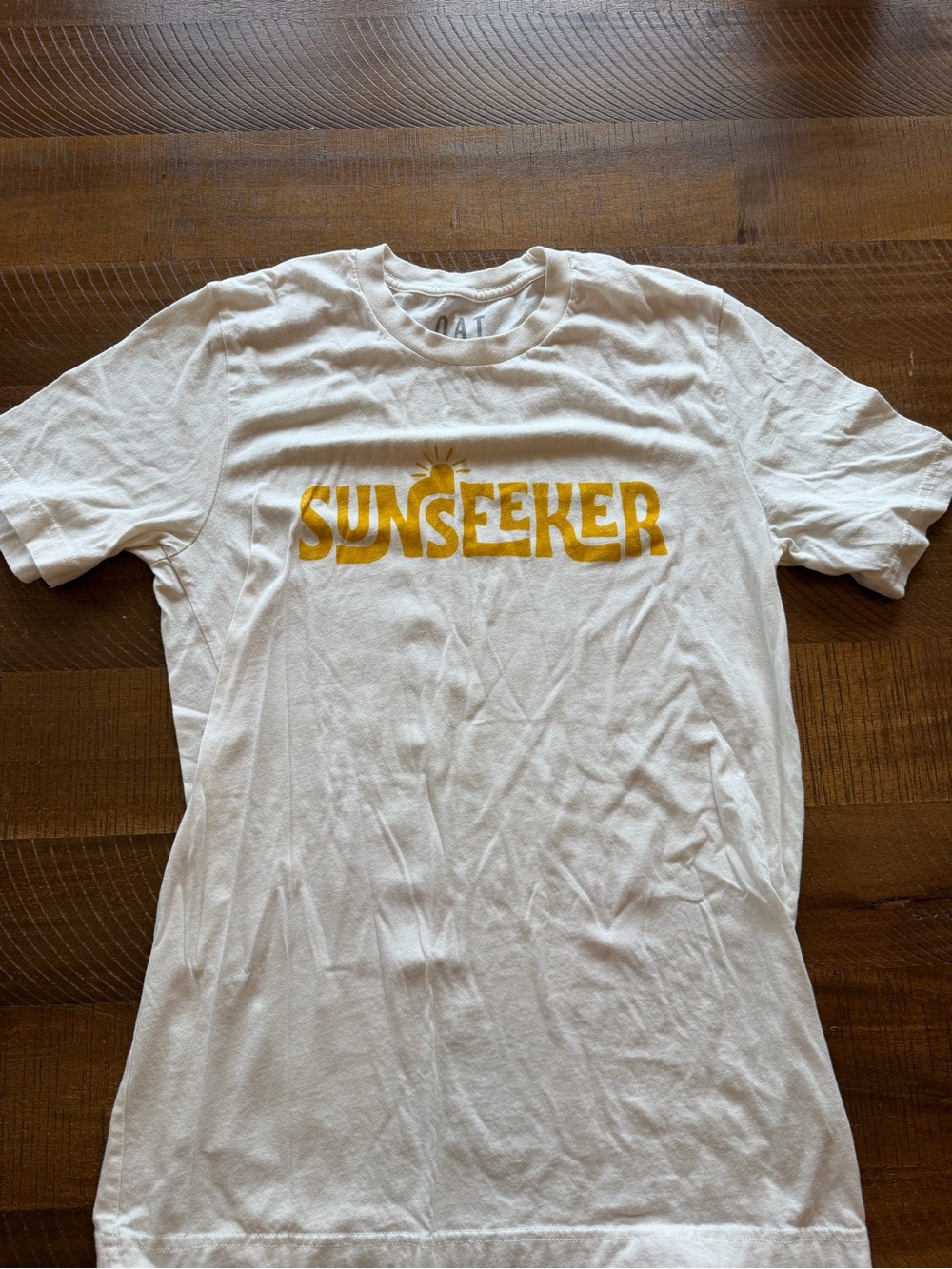 Sun Seeker White T-shirt Size M